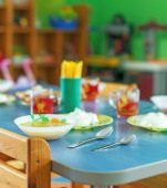 Șefa creșelor din Ploiești acuzată că fură mâncarea copiilor. Ea și 4 educatoare ascundeau alimentele în pod