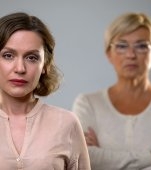 Mama mea crede că fac umbră degeaba pământului pentru că nu îi fac nepoți