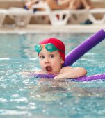 Momentul acela când copilul meu a făcut treaba mare în piscina la o petrecere