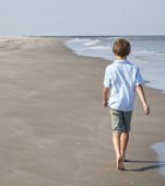 Caută și vei găsi: ce descoperire incredibilă a făcut un copil de 6 ani pe o plajă