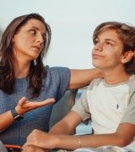 Sunt expert în parenting și iată de ce comunici greșit cu adolescentul tău