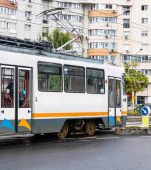 Noutăți în cazul fetiței de 12 ani călcată de tramvai în cartierul Rahova din Capitală! Ar fi traversat cu ochii în telefon