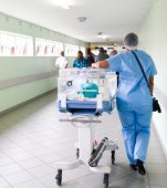 O elevă de 15 ani a murit la spital în urma a două stopuri cardiace. S-a deschis dosar penal pentru ucidere din culpă