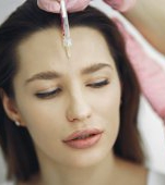 Un bărbat i-a spus soției să-și injecteze botox pentru că nu-i plac ridurile ei de expresie