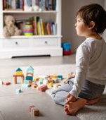 De ce se plictisesc copiii atât de repede de jucării? Părerea specialistului