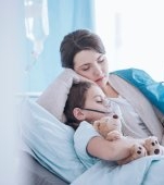 14 copii au ajuns la spital după ce au mâncat medicamente homeopate găsite la gunoi, crezând că sunt bomboane