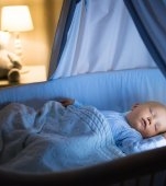 Bebe nu doarme? Cea mai comună greșeală pe care o face majoritatea părinților