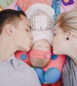 O mamă a adus pe lume prima fetiță din familia soțului ei, după mai bine de 130 de ani în care s-au născut doar băieți