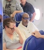 Un bărbat a țipat la părinții unui copil care a plâns în avion timp de 45 de minute