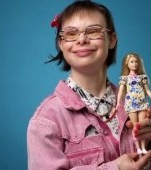 A apărut prima păpușă Barbie cu sindromul Down