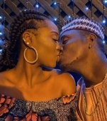 O viitoare mămică susține că nu-și mai poate săruta soțul din cauza respirației lui: „Îmi provoacă senzație de vomă”