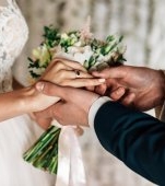 O femeie a citit mesajele logodnicului ei infidel chiar la nunta lor, în timpul ceremoniei religioase