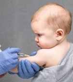 O mamă avertizează părinții cu privire la vaccinarea incorectă. ”Fiului meu i s-a făcut vaccinul greșit. Verificați întotdeauna de două ori”
