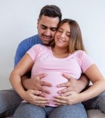 Soția mea a ales să fie mamă surogat de 3 ori. La început, nu eram de acord, dar acum înțeleg de ce face asta