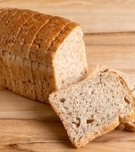 Câte calorii are o felie de pâine, în funcție de tipul de făină