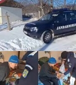 Ajuns la onorabila vârstă de 80 de ani, 'Nea Vasile se descurcă tot mai greu cu provocările zilnice. A fost găsit înfometat și aproape înghețat în propria casă