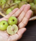 Pudra de amla, secretul pentru piele frumoasă și păr sănătos