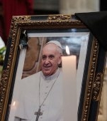 Papa Francisc a murit la vârsta de 88 de ani, în a doua zi de Paște. Ce se întamplă acum la Vatican