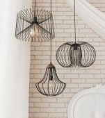 Corpuri de iluminat minimaliste: eleganță prin simplitate