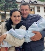 Luminiței i s-a spus că nu va avea niciodată copii. A devenit mamă de gemeni la 44 de ani deși are 2 utere