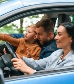 Cu micuțul la drum lung: cum poți combate răul de mașină
