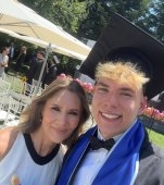 Romanița Iovan, cea mai mândră mamă în ziua absolvirii lui Albert. Fiul ei se pregătește să plece la facultate în Londra