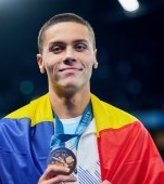 David Popovici a doborât un nou record european. A venit acasă cu medalia de aur