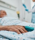 Mi-am lăsat tatăl să moară singur, pe patul de spital, după ce m-a implorat să-l vizitez