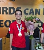 Emanuel este elevul din Pitești care a adus acasă medalia de aur la Olimpiada Internațională de Matematică. "Lucrez cu drag la matematică"