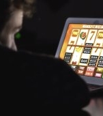 Soțul meu își joacă viața la păcănele de 4 ani. Primesc zilnic amenințări din cauză că el nu-și mai poate plăti datoriile