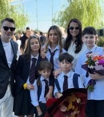 Cum au arătat copiii Ancăi Serea în prima zi de școală. Vedeta a fost emoționată până la lacrimi la începutul noului an școlar