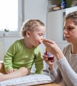 Zâmbetul dispare când bebe nu se simte bine. Ce poți face în cazul apariției paraziților intestinali