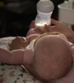 Cum să creezi o rutină zilnică pentru bebelușul tău cu ajutorul sterilizatorului și al cântarului