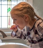 Educație stomatologică pentru părinți și copii: lecții învățate ca părinte