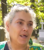 Ioana Tufaru, distrusă de durere la mormântul mamai sale. „Am vrut să mă arunc după ea în groapă”