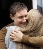 Am aflat că am un frate secret la 40 de ani. A fost tot timpul în curtea și în casa noastră, dar n-am știut că avem același sânge