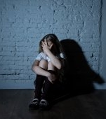 O copilă de 12 a fost violată în repetate rânduri de fratele ei mai mare. Coșmarul a început în urmă cu 5 ani