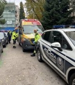 Maria, o mamă de 48 de ani a căzut de la etajul 10 cu copiii ei de trei ani în brațe. Gemenii au supraviețuit miraculos