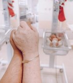 Nimeni nu te pregătește pentru a avea un bebeluș prematur! Am avut privilegiul să-mi țin copilul la piept 10 minute și am crezut că va fi ultima dată...