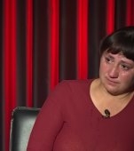 Drama Călinei, o mamă care își crește singură copiii. “Soțul m-a lăsat cu 7 copii și trăiește cu amanta în Italia. M-a bătut de am rămas fără dinți”