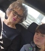 Bunica lui Marius Berinde, copilul ucis din Timis, nu-și găsește liniștea la trei săptămâni de la incident. „Dragul lui maica"