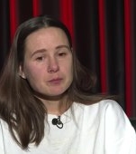 „Am ajuns la orfelinat, fiind abandonată de mamă. O așteptam să vină, dar ea avea altă familie", povestea dramatică a Oksanei