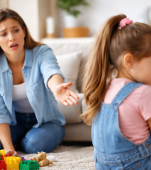 Copilul nu răspunde când îl strig pe nume. Formă de alint sau problemă reală?