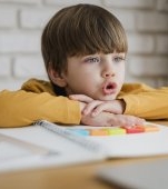 Problemele de concentrare la copii: când pot ascunde o tulburare de dezvoltare