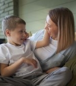 Cum să-i explic copilului meu cu autism că este diferit, dar într-un sens bun și pozitiv