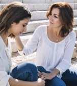 Simți că al tau copil se închide în el în loc să vorbească despre ce simte? 5 lucruri pe care să le faci ca să capete încredere în tine