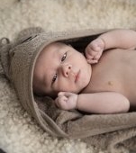 Colicile la bebeluși - cauze, simptome și soluții