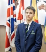 Patric Tamaș, un elev de numai 15 ani din Iași a ajuns vedetă pe scena teatrului din Londra. A fost medaliat cu aur la London Academy of Music and Dramatic Art