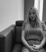 „Soțul se culca cu cea mai bună prietenă a mea, după ce am primit-o să trăiască la noi", Elena a trăit drama vieții ei alături de bărbatul iubit