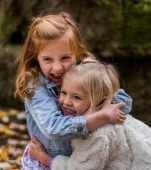 Prima vizită într-o clinică stomatologică pentru copii: ce trebuie să știe părinții